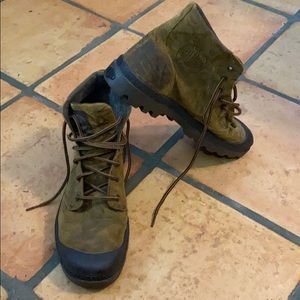 Palladium, Pampa boots, Like New